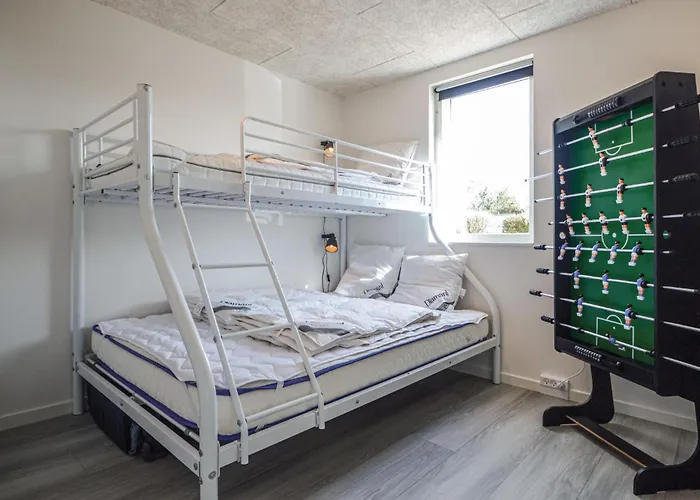 Hébergement de vacances Four-bedroom In *