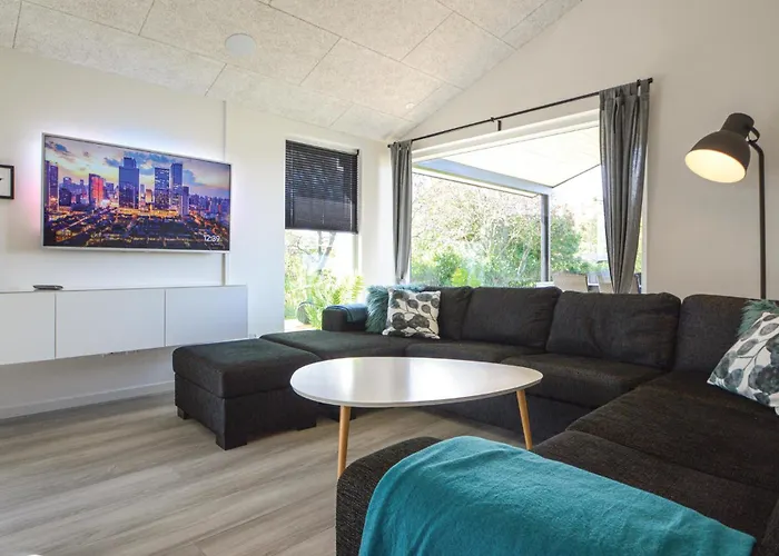 Four-bedroom In Hébergement de vacances Haderslev