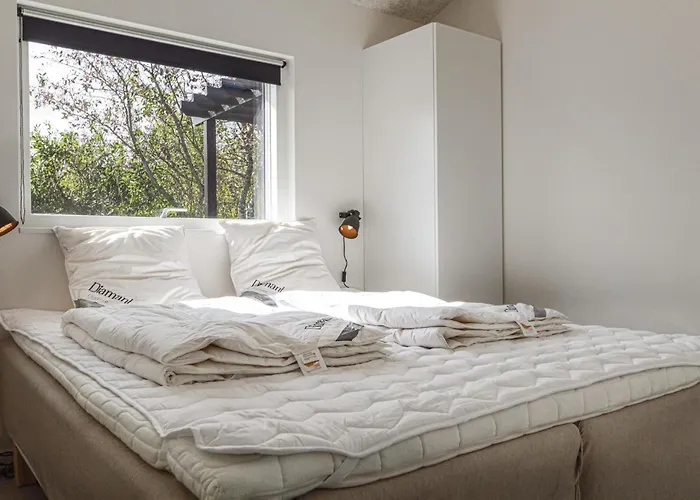 בית נופש Four-bedroom In *