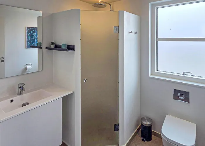 בית נופש Four-bedroom In *